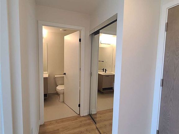 4th image of 2306 Saint Clair Ave W #506