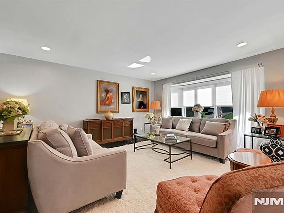 3rd image of 106 Pascack Avenue
