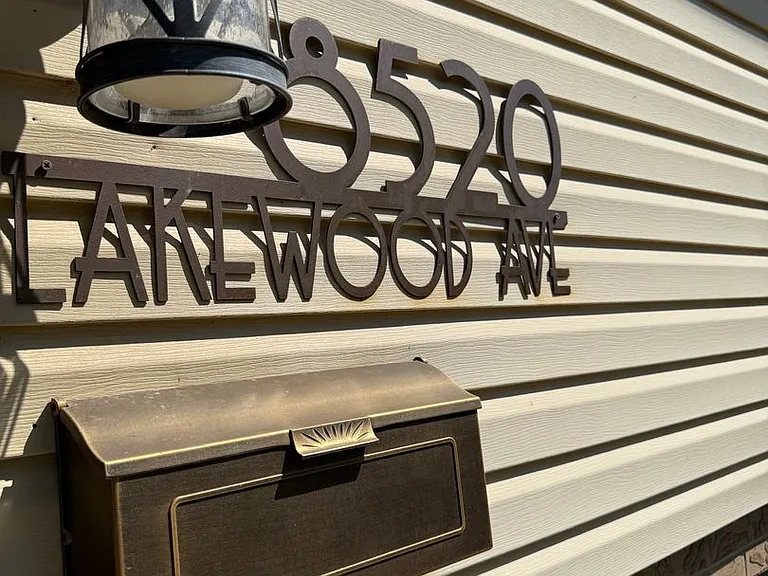 8520 Lakewood Ave — Photo 3