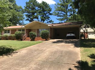 946 Boswell Dr, Oxford, AL 36203