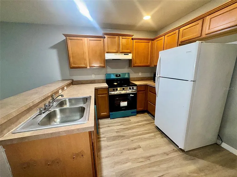 533 Cresting Oak Cir #79 — Photo 4