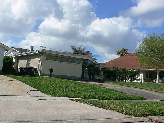 3rd image of 5752 Bancroft Dr
