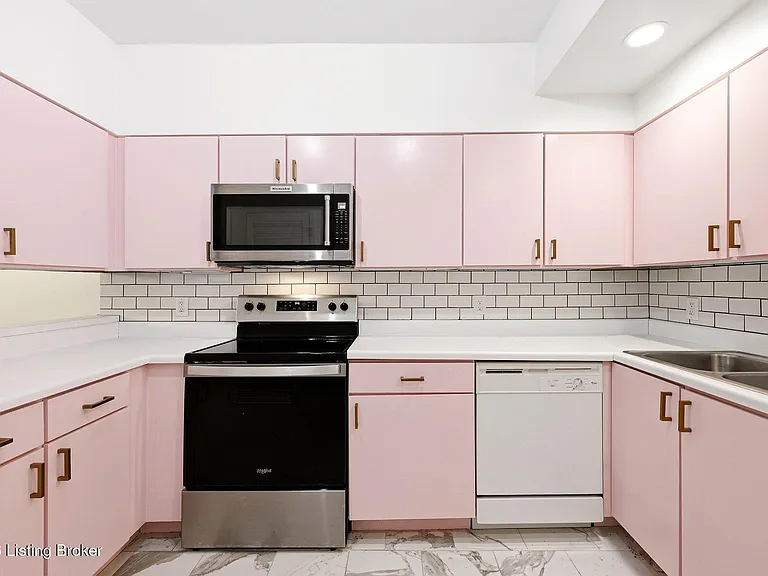 2745 Grinstead Dr #103 — Photo 19