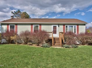 321 Goose Pond Rd, Lake Ariel, PA 18436