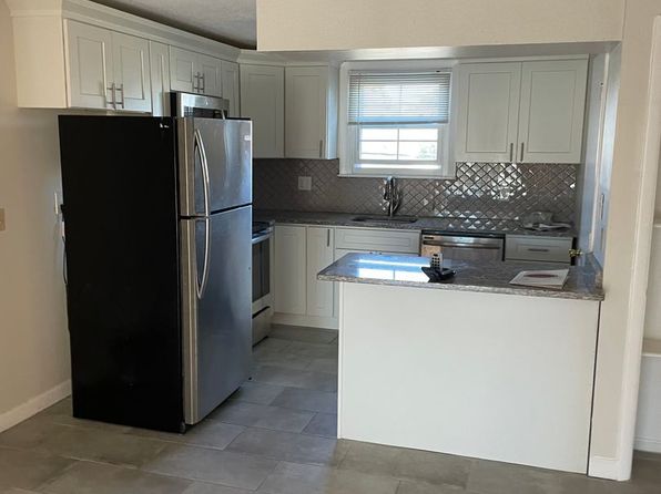 12 Holt Rd APT 5