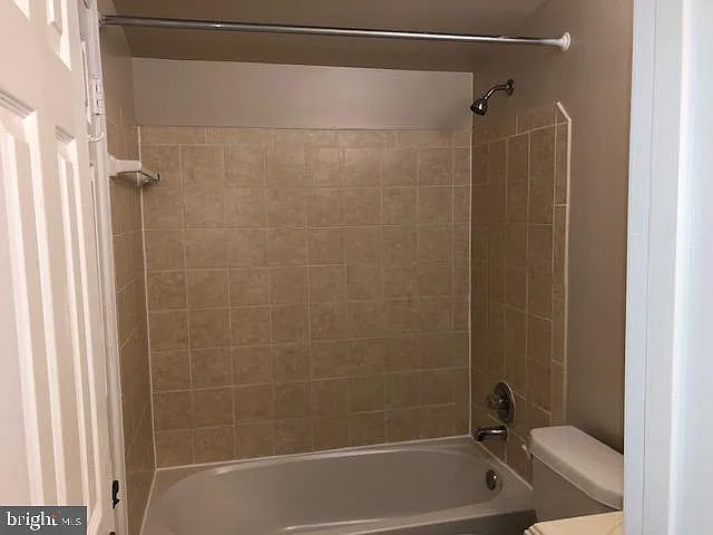 5803 Portland Dr — Photo 16