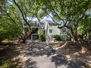 2 Beachwood W, Isle Of Palms, SC 29451