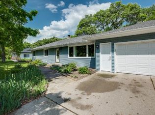 5367 Miracle Ln, Minnetonka, MN 55345
