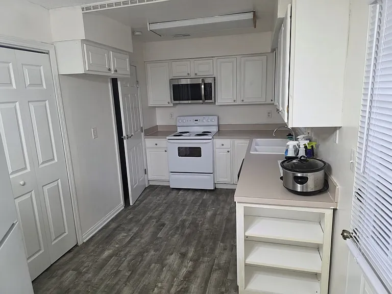 4794 Wendler Blvd — Photo 8