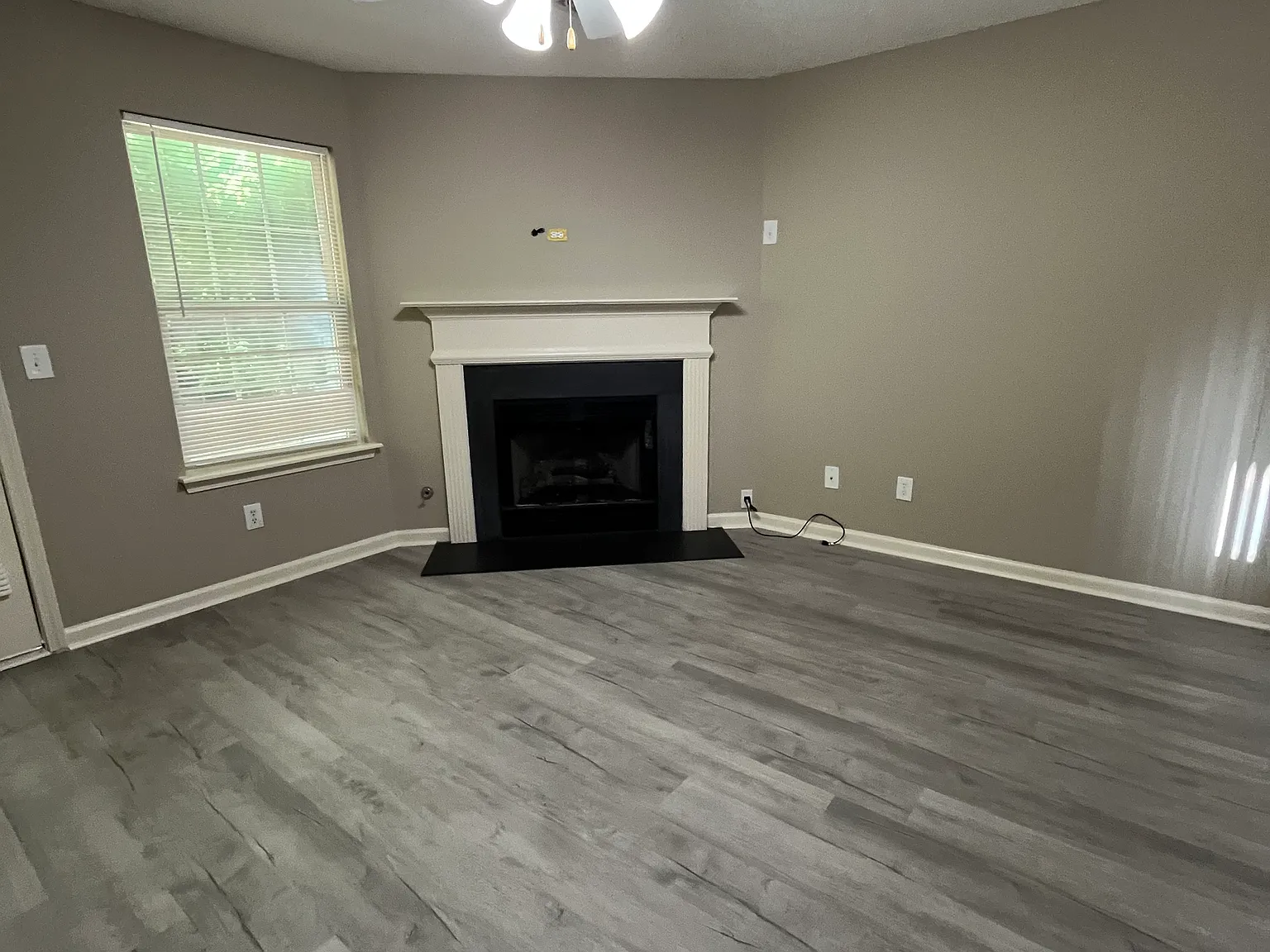 3 bed, 2.5 bath, 1522 sqft, $2,000 — Photo 3