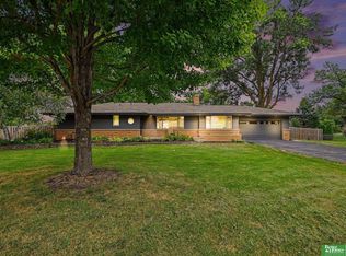 11418 Pierce St, Omaha, NE 68144