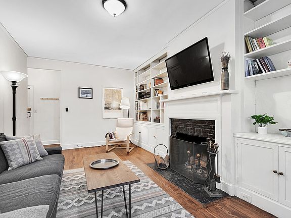 2nd image of 333 E 41st St APT 2F