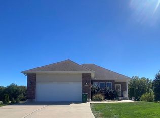 1115 SW Hoke Dr, Lees Summit, MO 64081