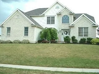 3553 Lamb Cir NW photo 1