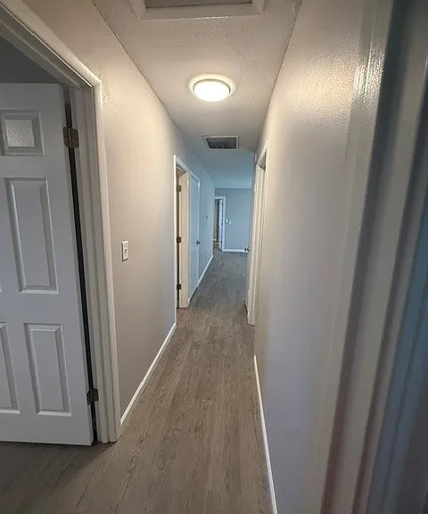 1602 Kings Way — Photo 9
