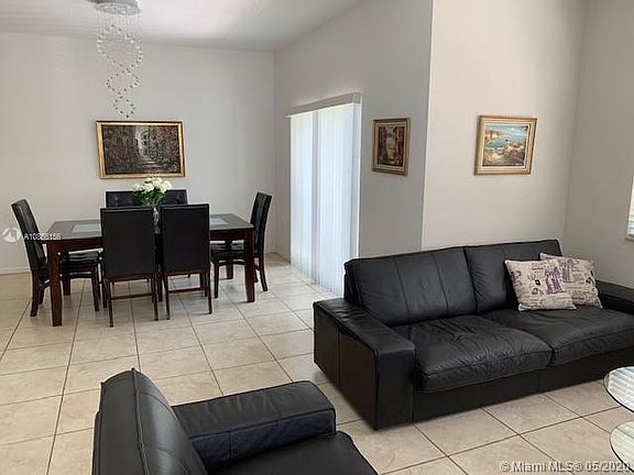 4th image of 11401 NW 89th St APT 201