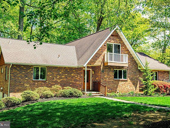 2nd image of 38 Maple Ln