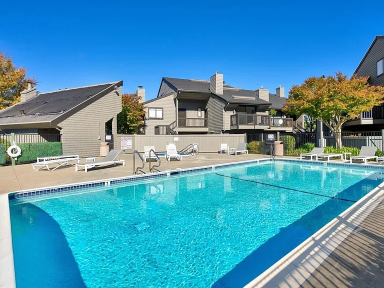 132 Cypress Pl — Photo 19