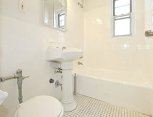 Rented by SW Queens Mezzanine | media 14