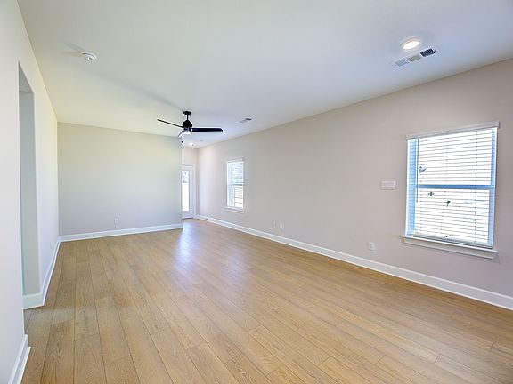 5th image of 1330 Windermere Way