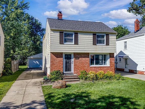 3rd image of 4527 Laurel Rd