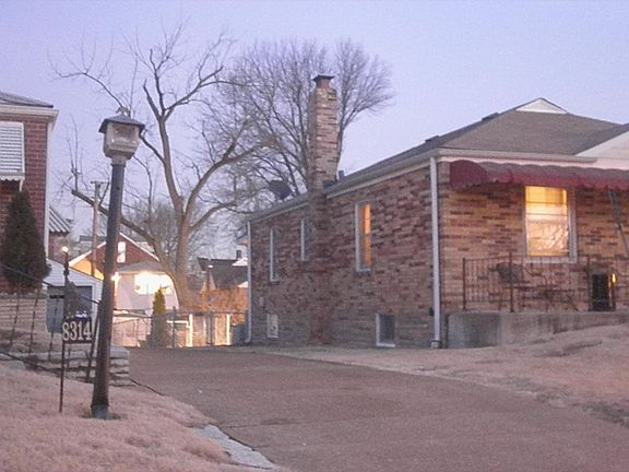 2nd image of 8310 Willett Ave