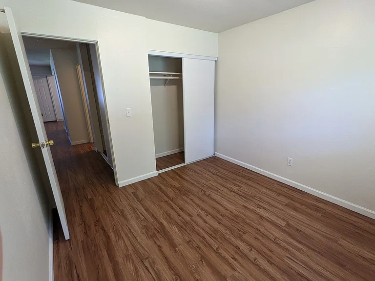 Cully Park Apartments — Photo 58