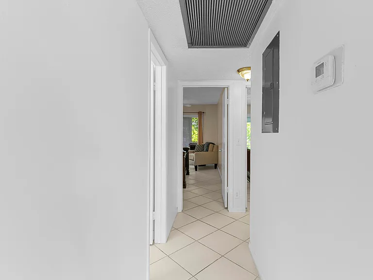 3028 Harwood Dr #D — Photo 12