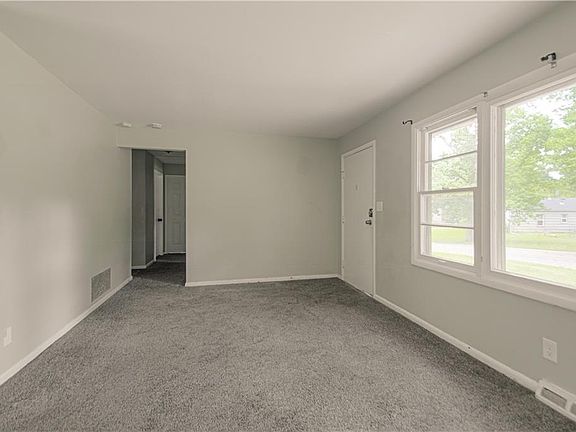5th image of 11210 Donnelly Ave