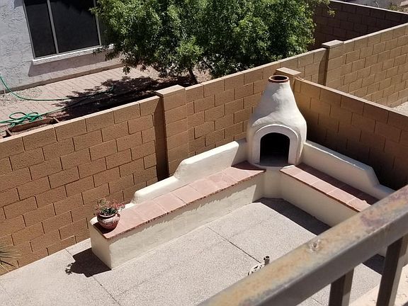 Elaine Fire place balcony