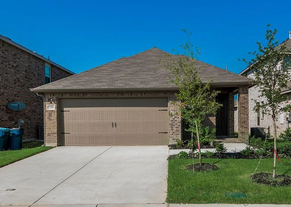 1080 Norias Dr