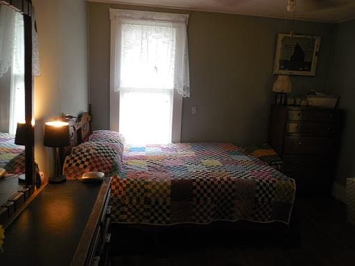 4th image of 332 Highland St