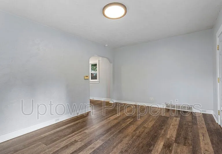 927 N Watts St #UNITA — Photo 8