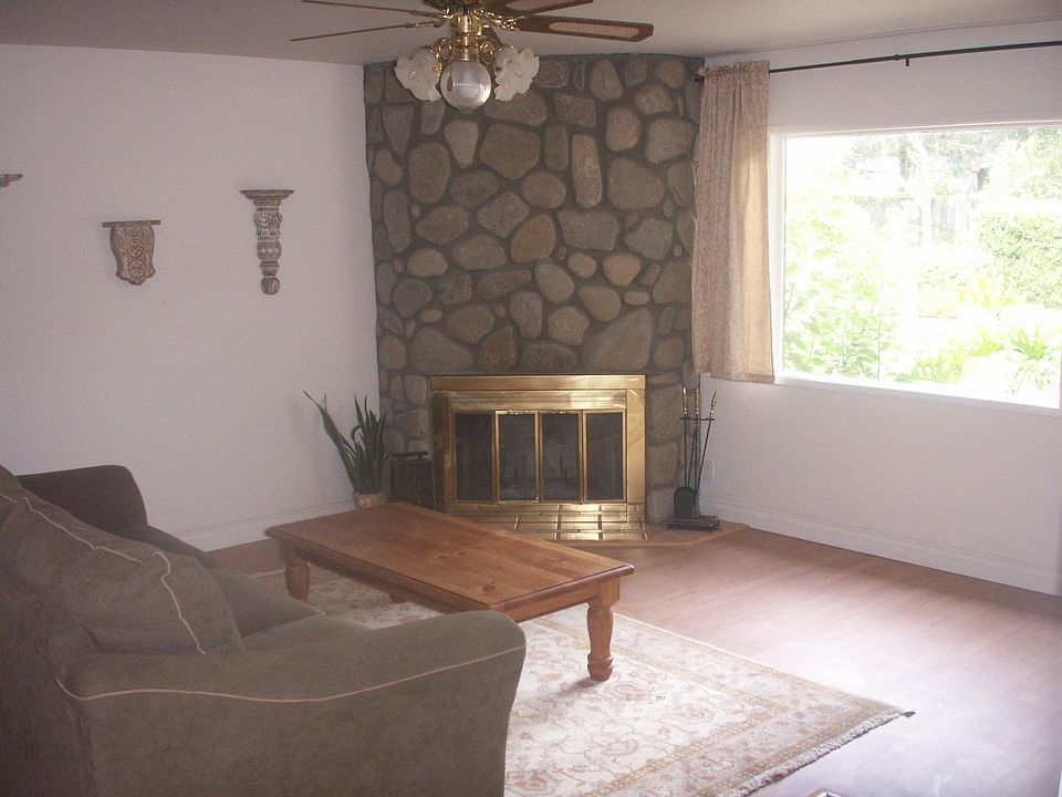 1st image of 572 S La Luna Ave