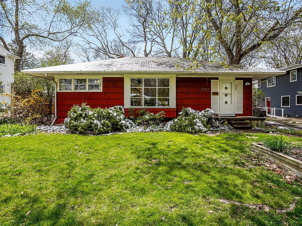 1st image of 2307 Walter Dr