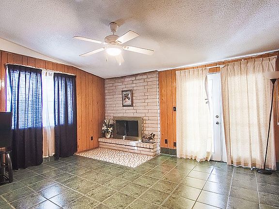 5th image of 10461 Chinaberry Dr