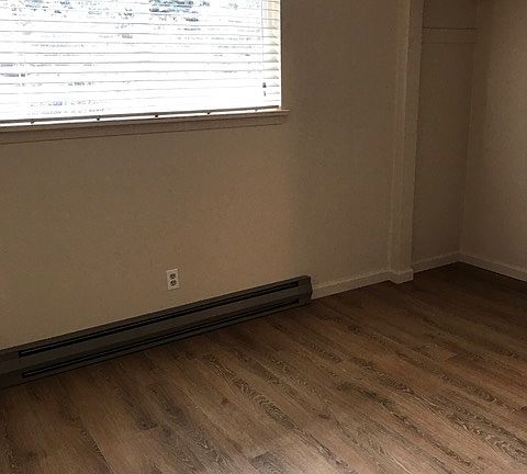 10'x10' bedroom
