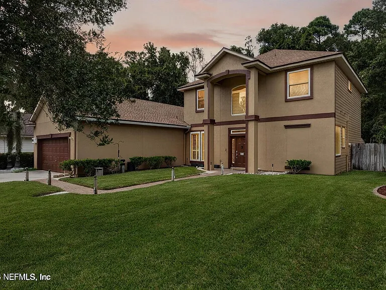 601 Reflection Cove Rd — Photo 2