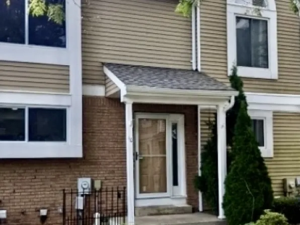 10 Bradovra Ct, Hillsborough Twp., NJ 08844