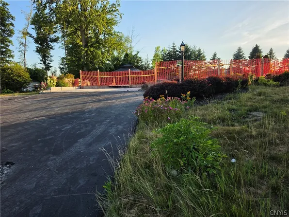 8283 Dampier Cir Lot 7, Liverpool, NY 13090