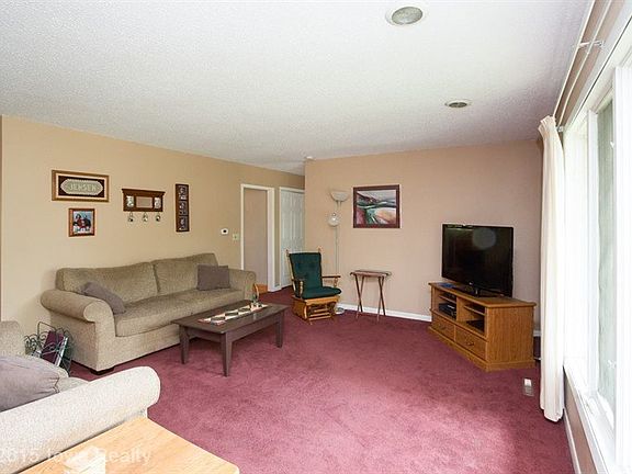 5th image of 1506 W Salem Ave
