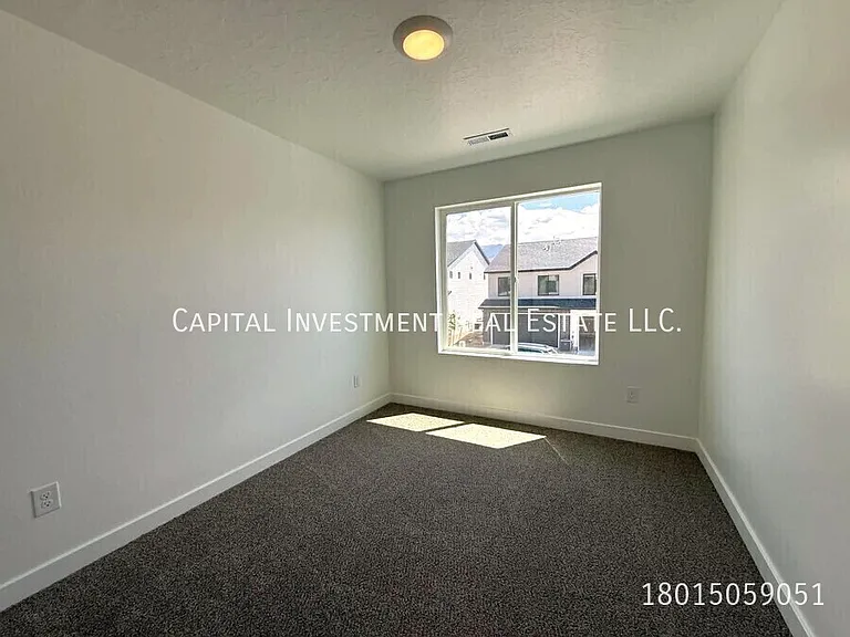 4347 N 325 E — Photo 10