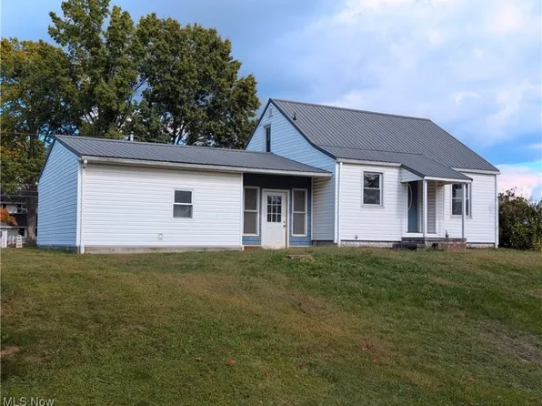 173 6th St SW, Brewster, OH 44613