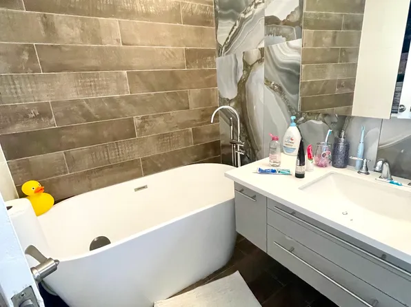 1871 East 24th Street image 1 of 17