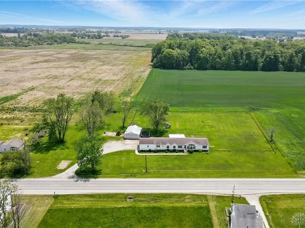 10820 National Rd, Brookville, OH 45309