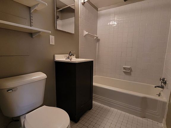 5th image of 1707 Thomas Ave W #1715-3