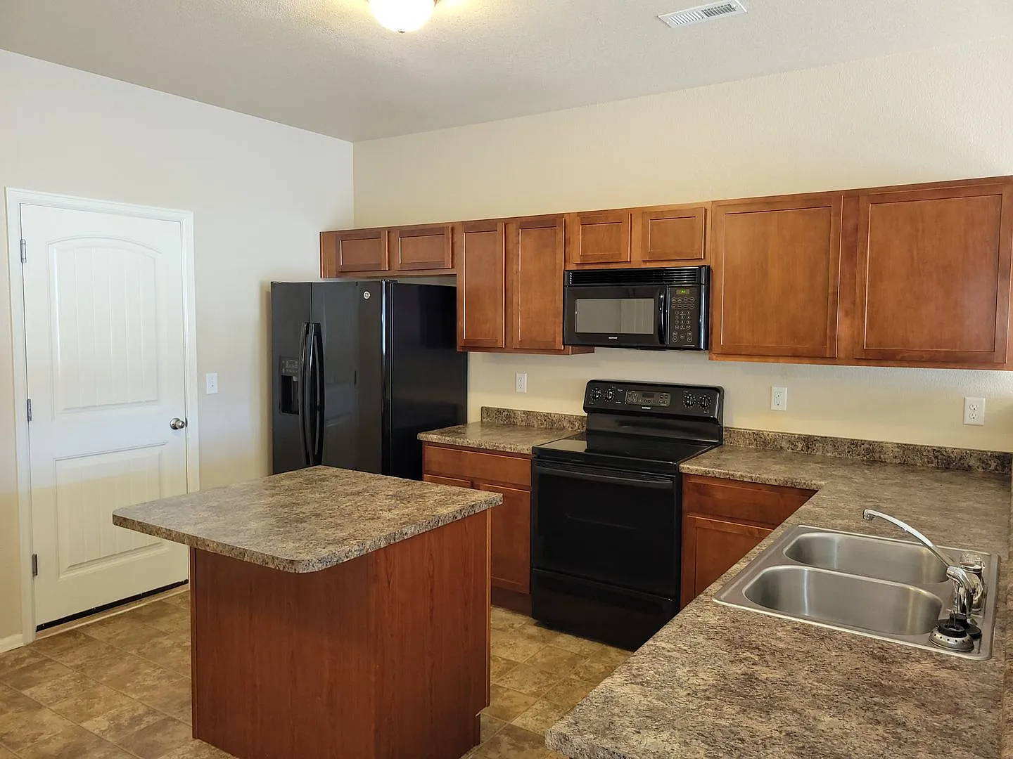 3063 Harpy Grove - Soaring Eagles - Townhome - 3 bedroom / 2.5 bath / 2 car garage — Photo 4
