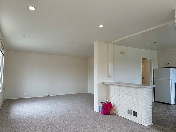 2nd image of 2596 35th Ave #3