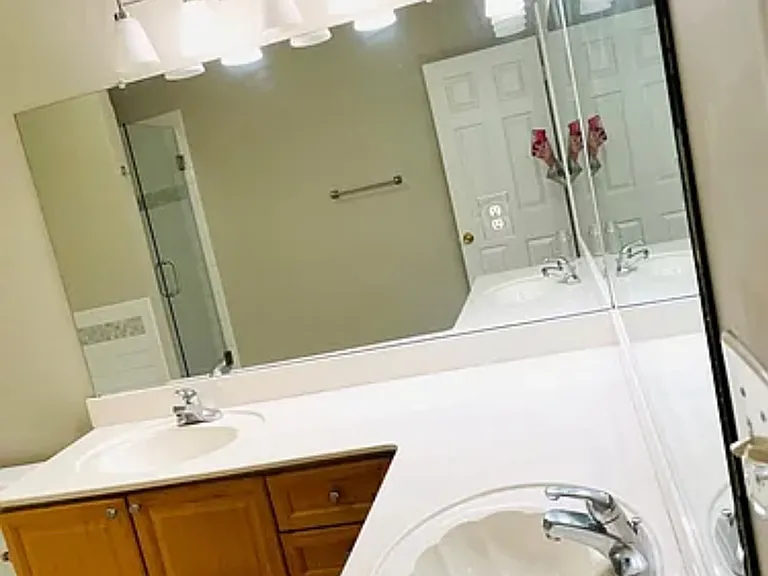 518 Sandringham Dr — Photo 24