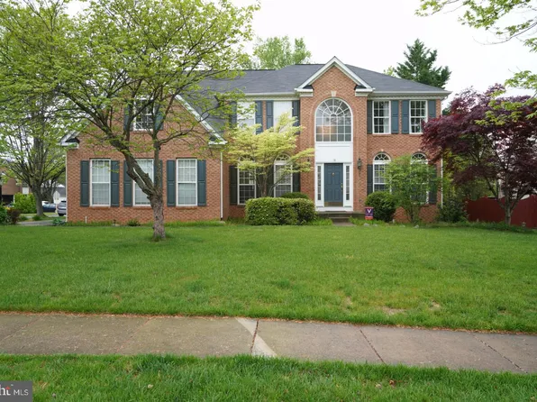 18 Bruce St, Stafford, VA 22554